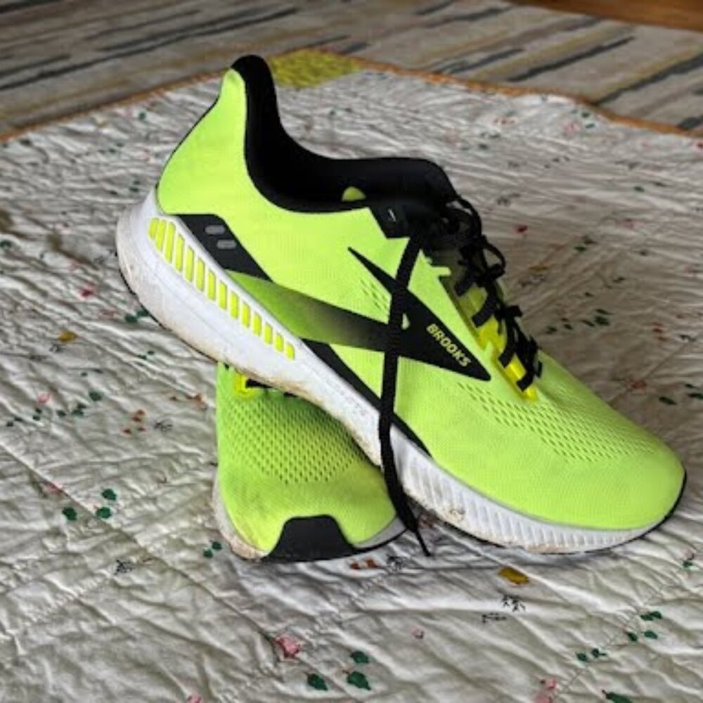 Brooks size 12 womens running shoes